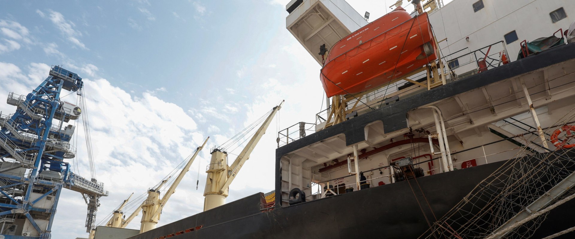 The Essential Guide to Humanitarian Aid and Relief Cargo Shipping