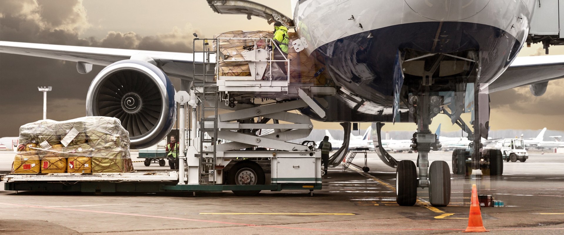 Domestic Air Cargo Consolidation Services